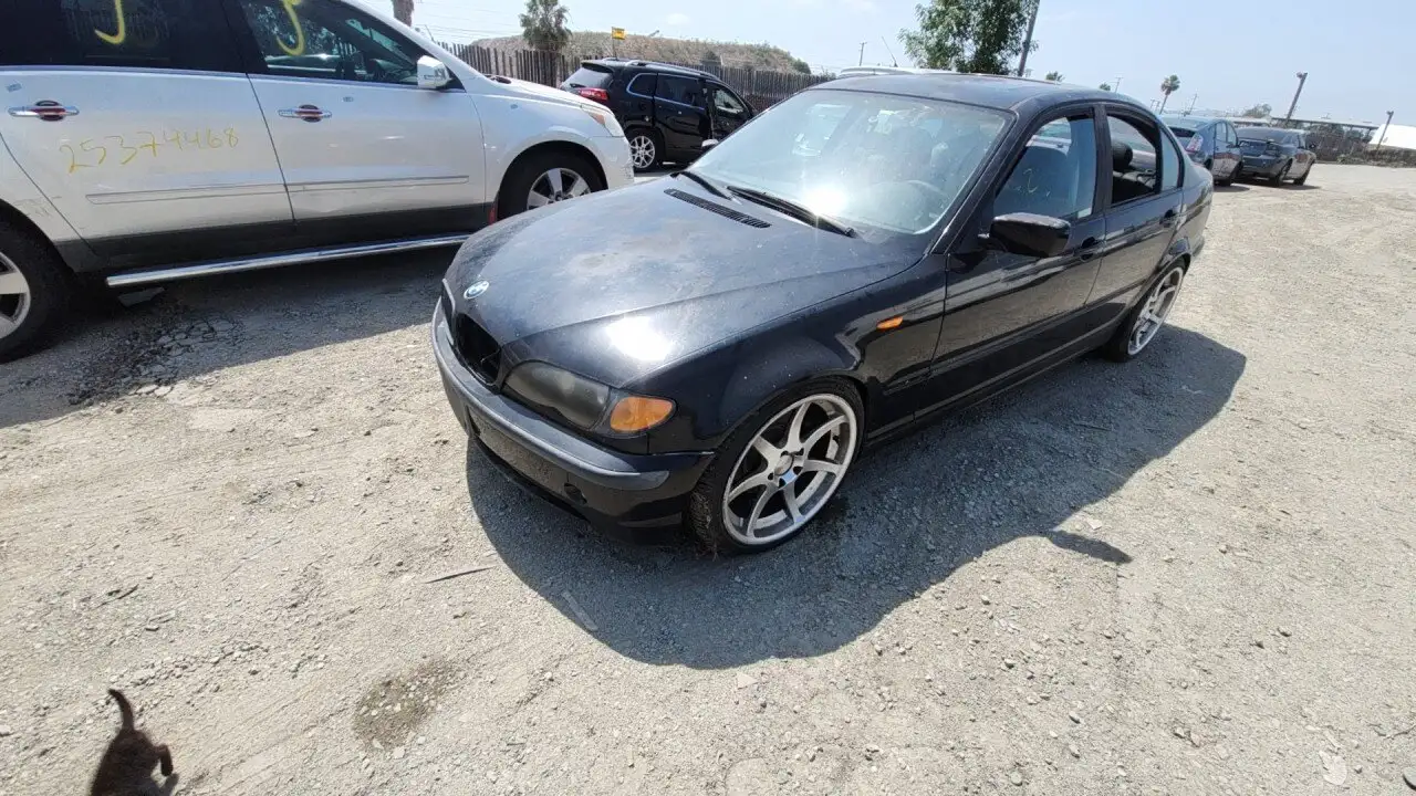 Photo of 2002 Bmw 325I