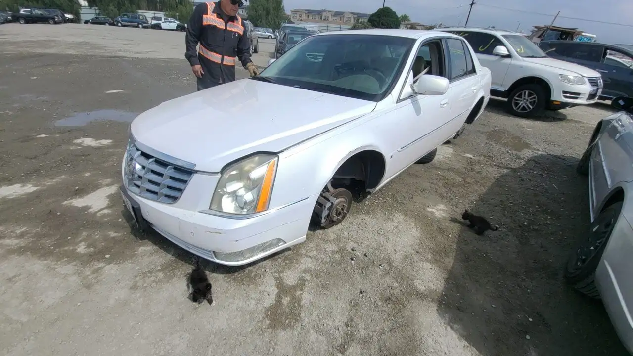 Photo of 2006 Cadillac Dts