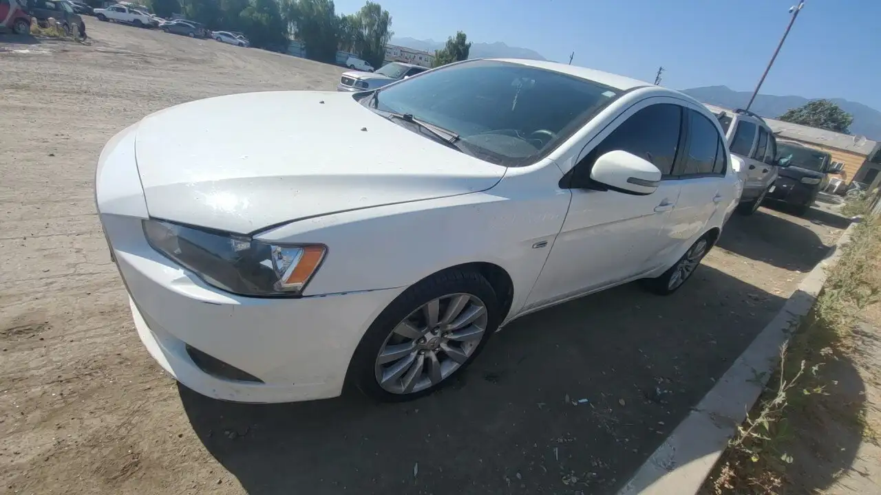 Photo of 2015 Mitsubishi Lancer