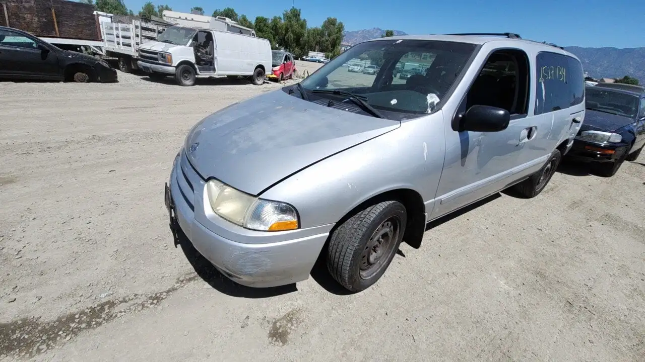 Photo of 2001 Nissan Quest