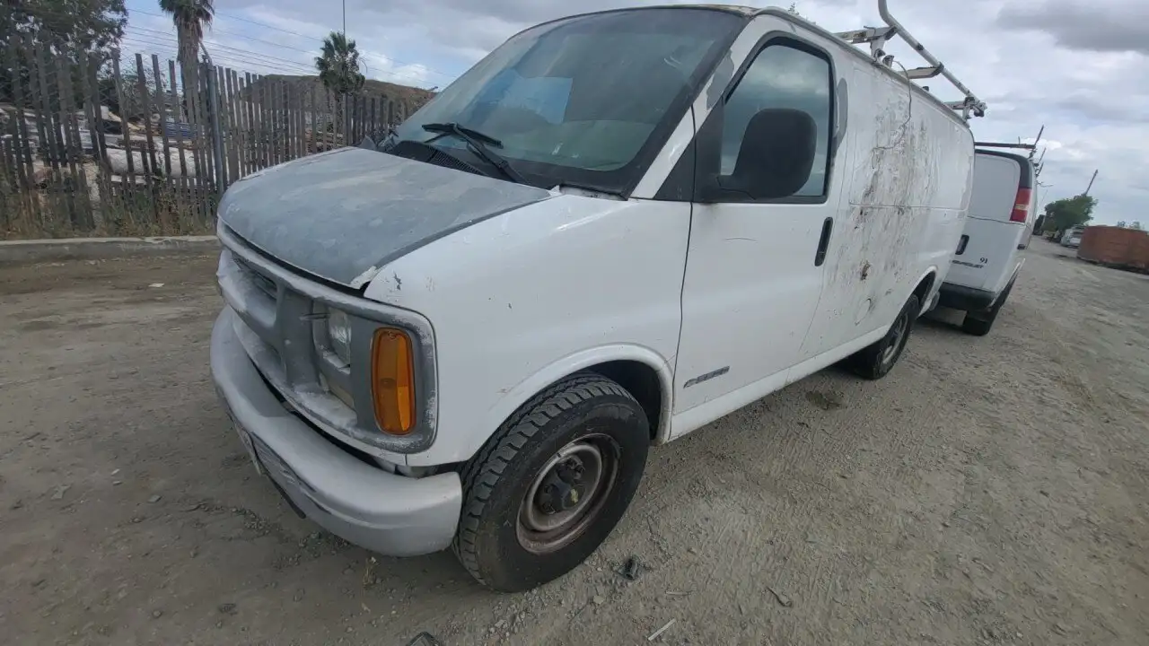 Photo of 2001 Chevrolet Express 3500