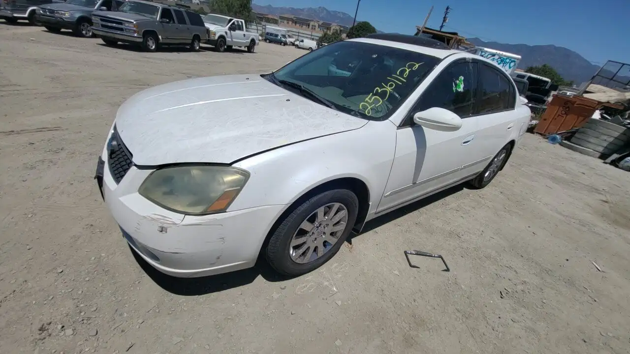 Photo of 2005 Nissan Altima