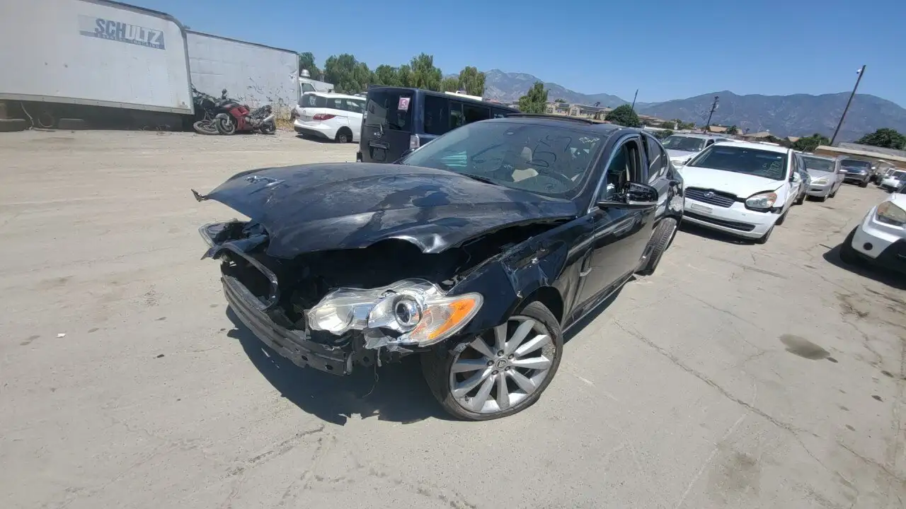 Photo of 2011 Jaguar Xf