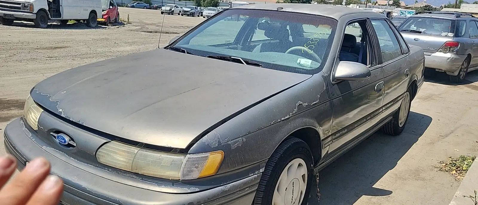 Photo of 1994 Ford Taurus