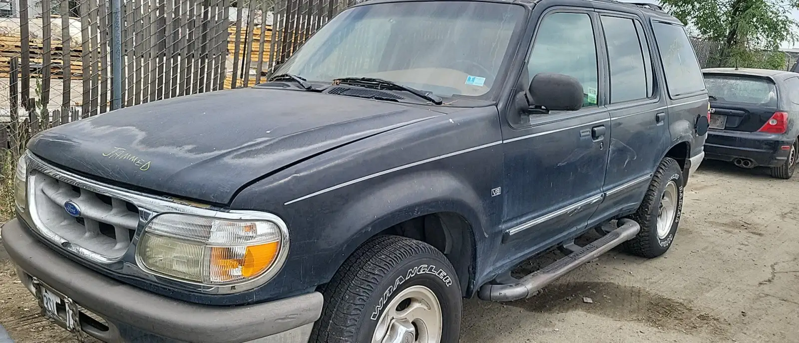 Photo of 1996 Ford Explorer