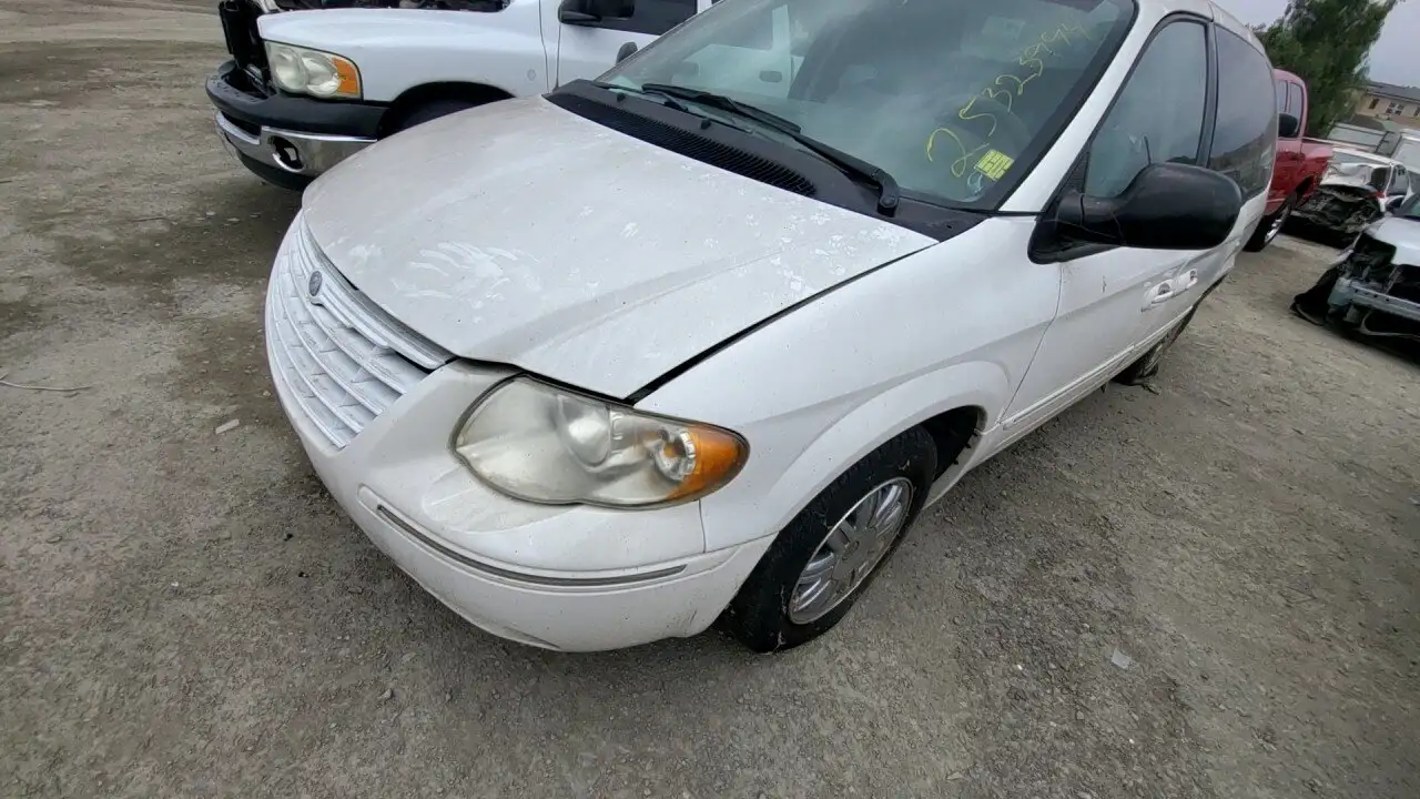 Photo of 2007 Chrysler Town & Country