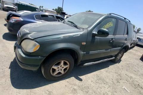 Photo of 2000 Mercedes-Benz Ml320
