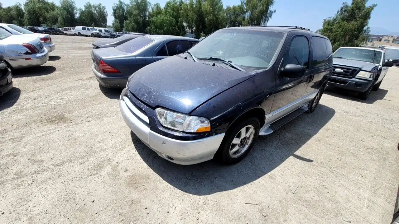 Photo of 2002 Nissan Quest