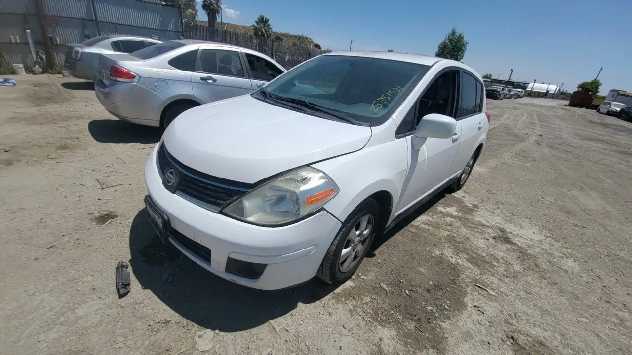 Photo of 2009 Nissan Versa