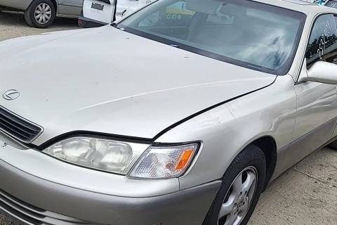 Photo of 1999 Lexus Es300