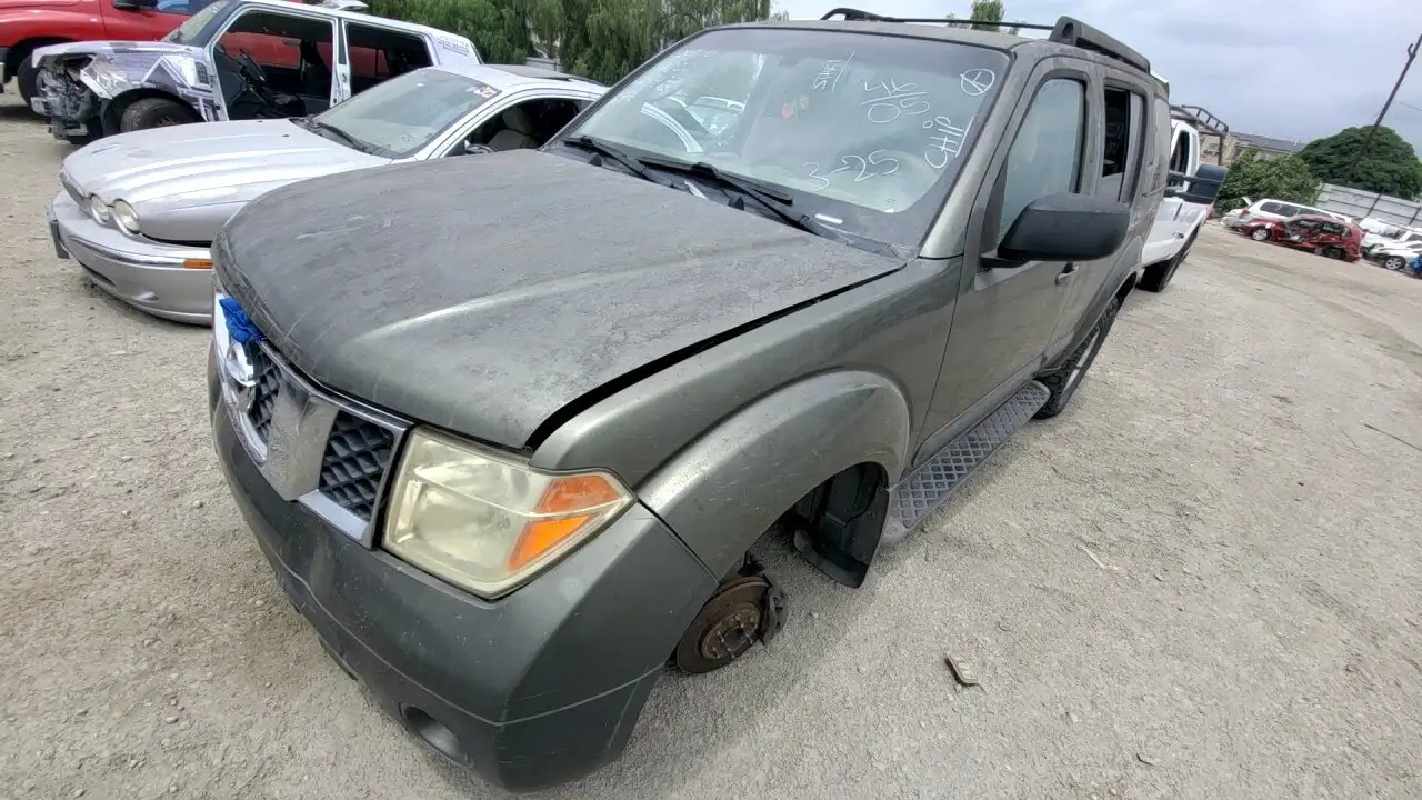 Photo of 2005 Nissan Pathfinder