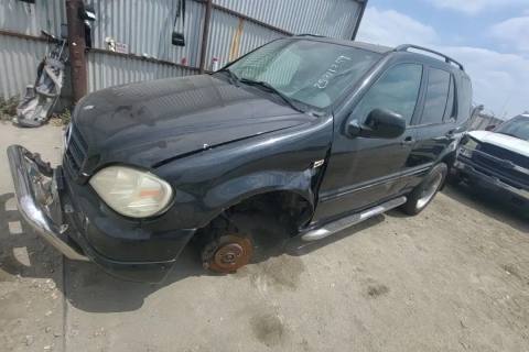 Photo of 2001 Mercedes-Benz Ml320