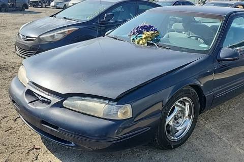 Photo of 1997 Ford Thunderbird