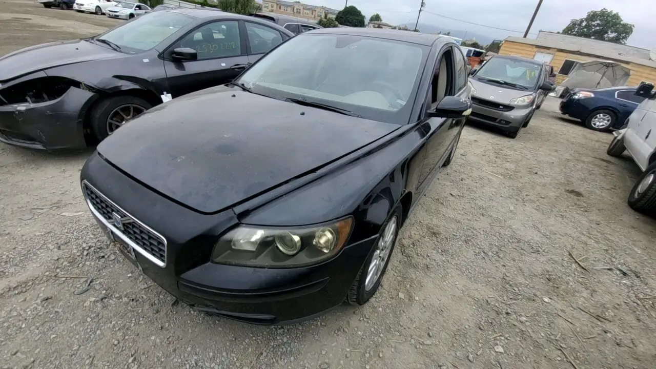 Photo of 2005 Volvo S40