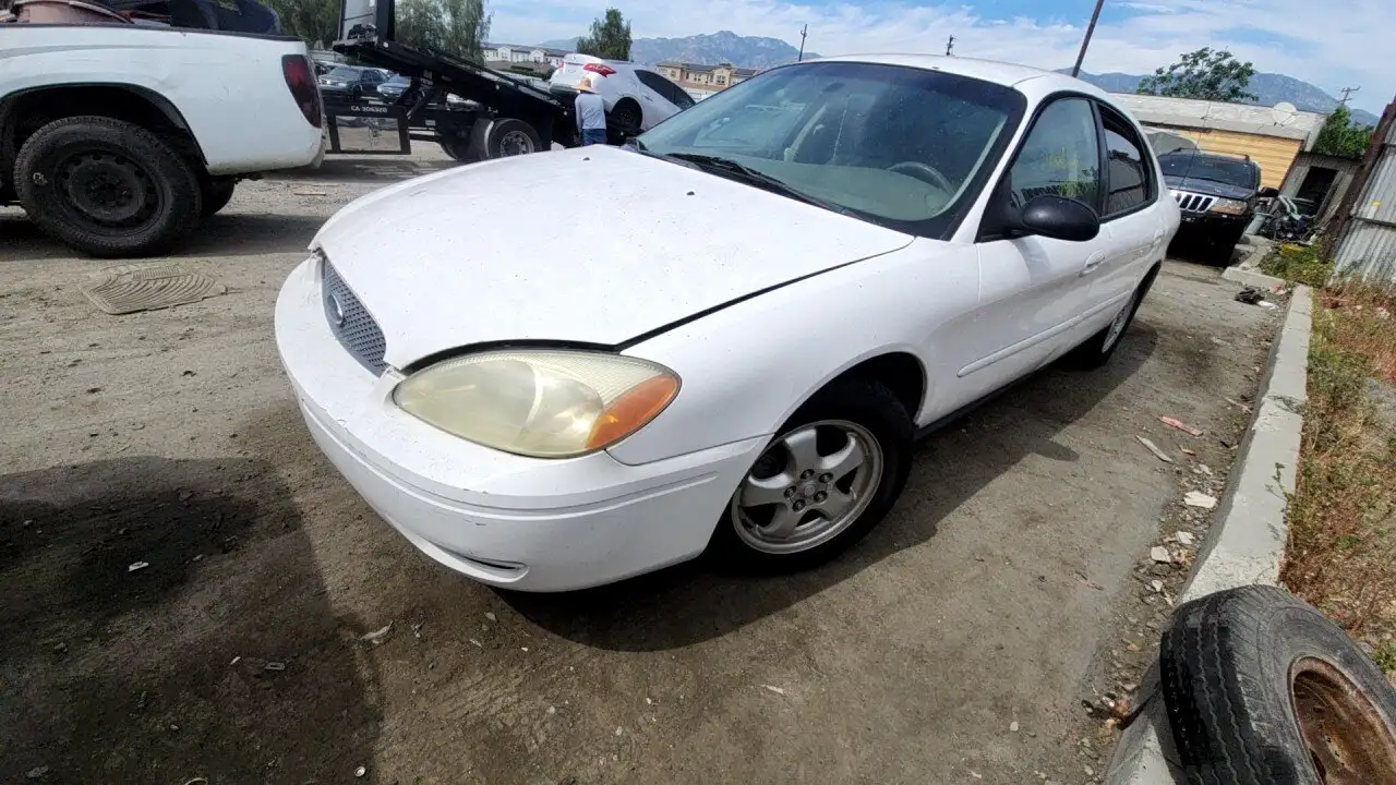 Photo of 2007 Ford Taurus