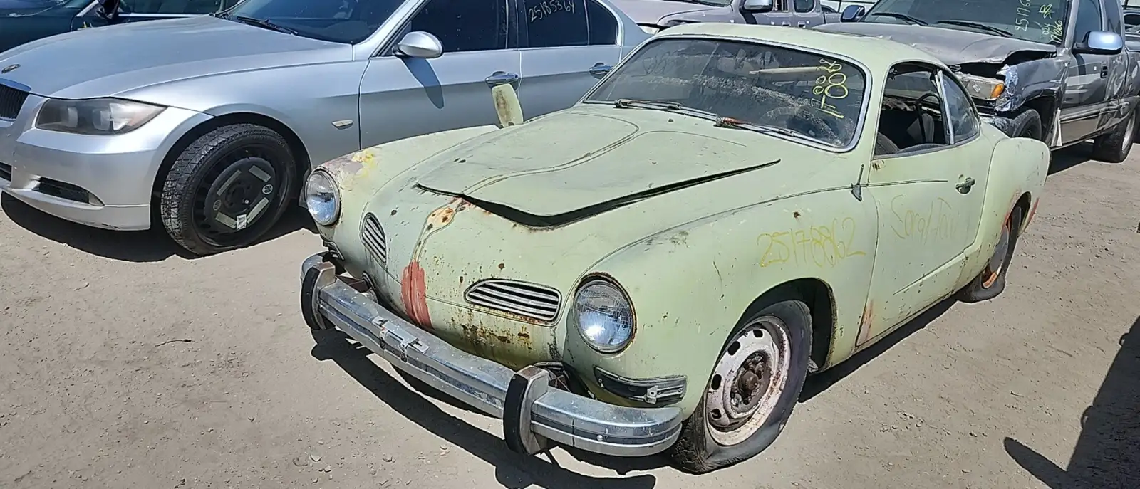 Photo of 1974 Volkswagen Karmann Ghia