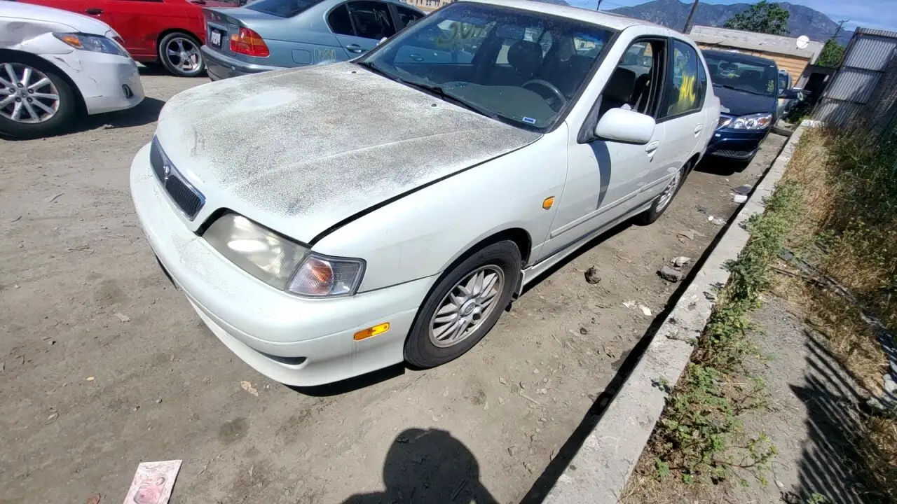 Photo of 2000 Infiniti G20