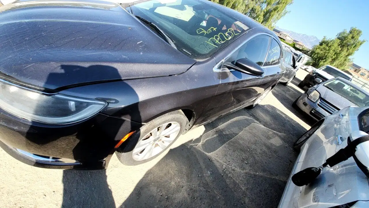 Photo of 2015 Chrysler 200