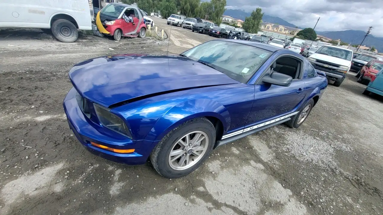 Photo of 2005 Ford Mustang