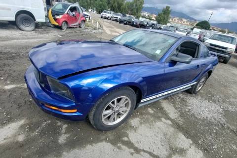 Photo of 2005 Ford Mustang