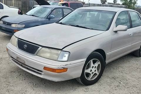 Photo of 1997 Toyota Avalon