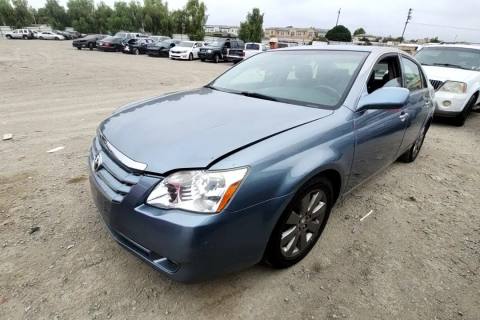 Photo of 2005 Toyota Avalon