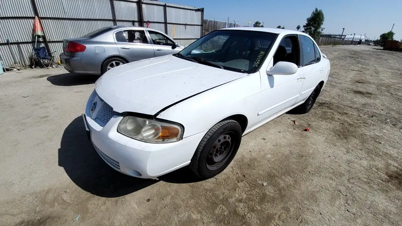 Photo of 2005 Nissan Sentra