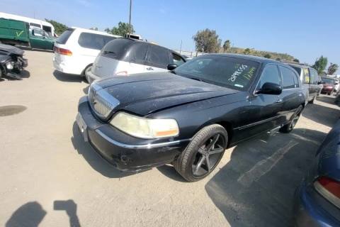 Photo of 2011 Lincoln Town Car
