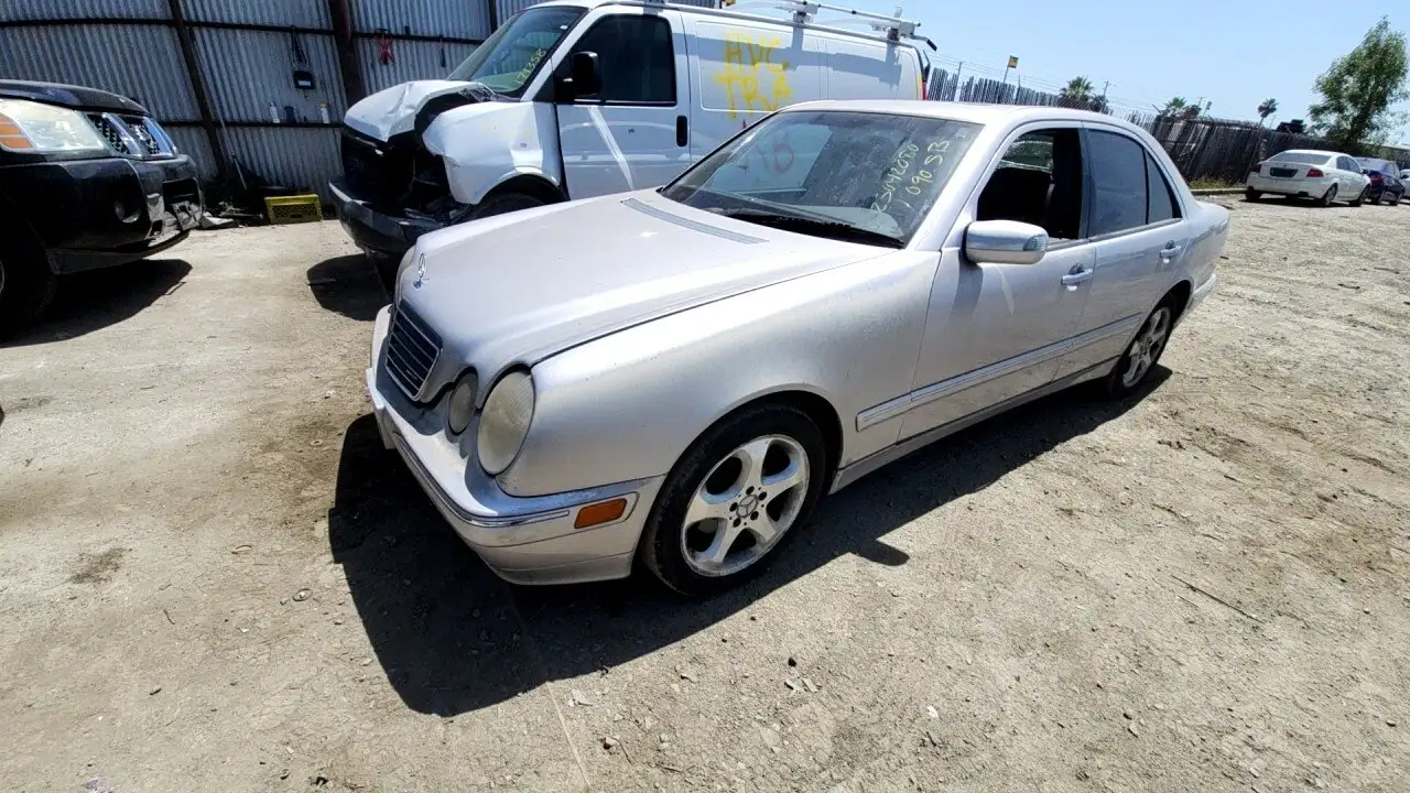 Photo of 2002 Mercedes-Benz E320