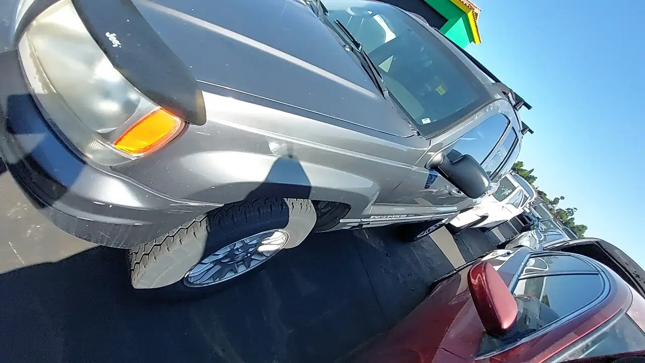 Photo of 2004 Jeep Grand Cherokee