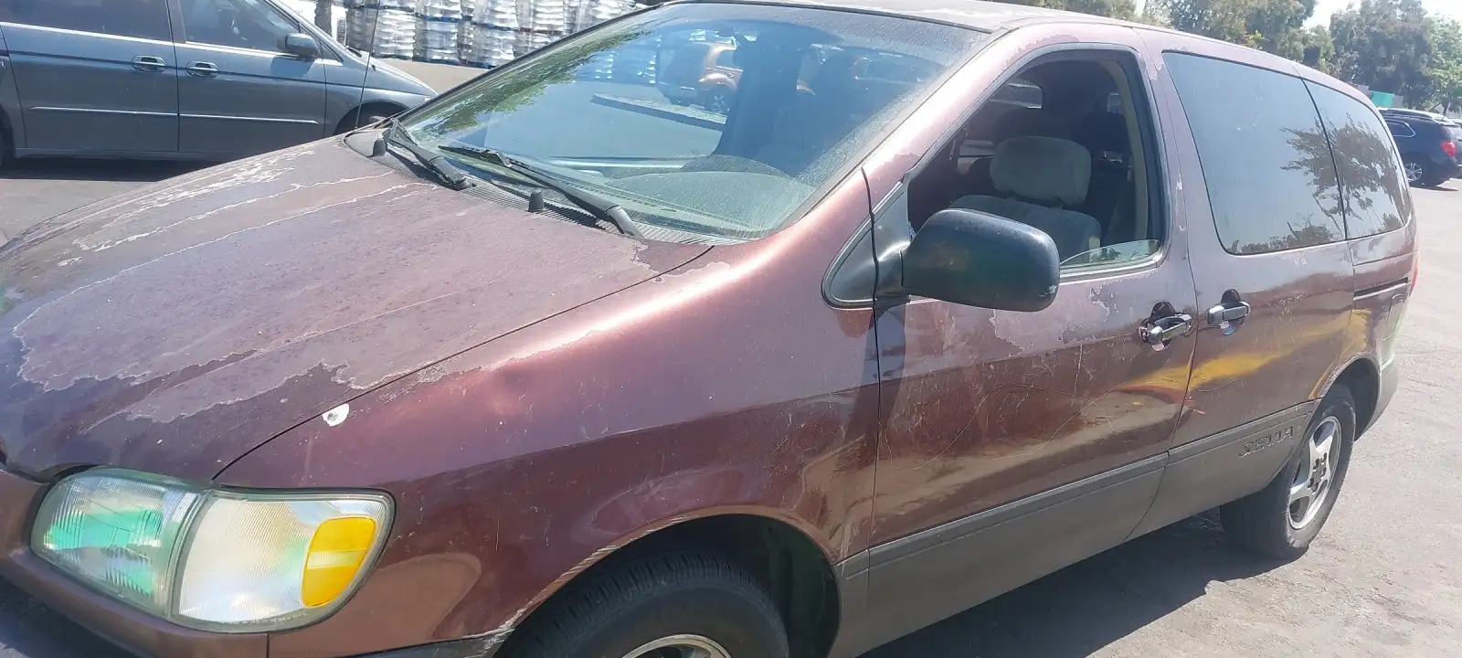 Photo of 1998 Toyota Sienna