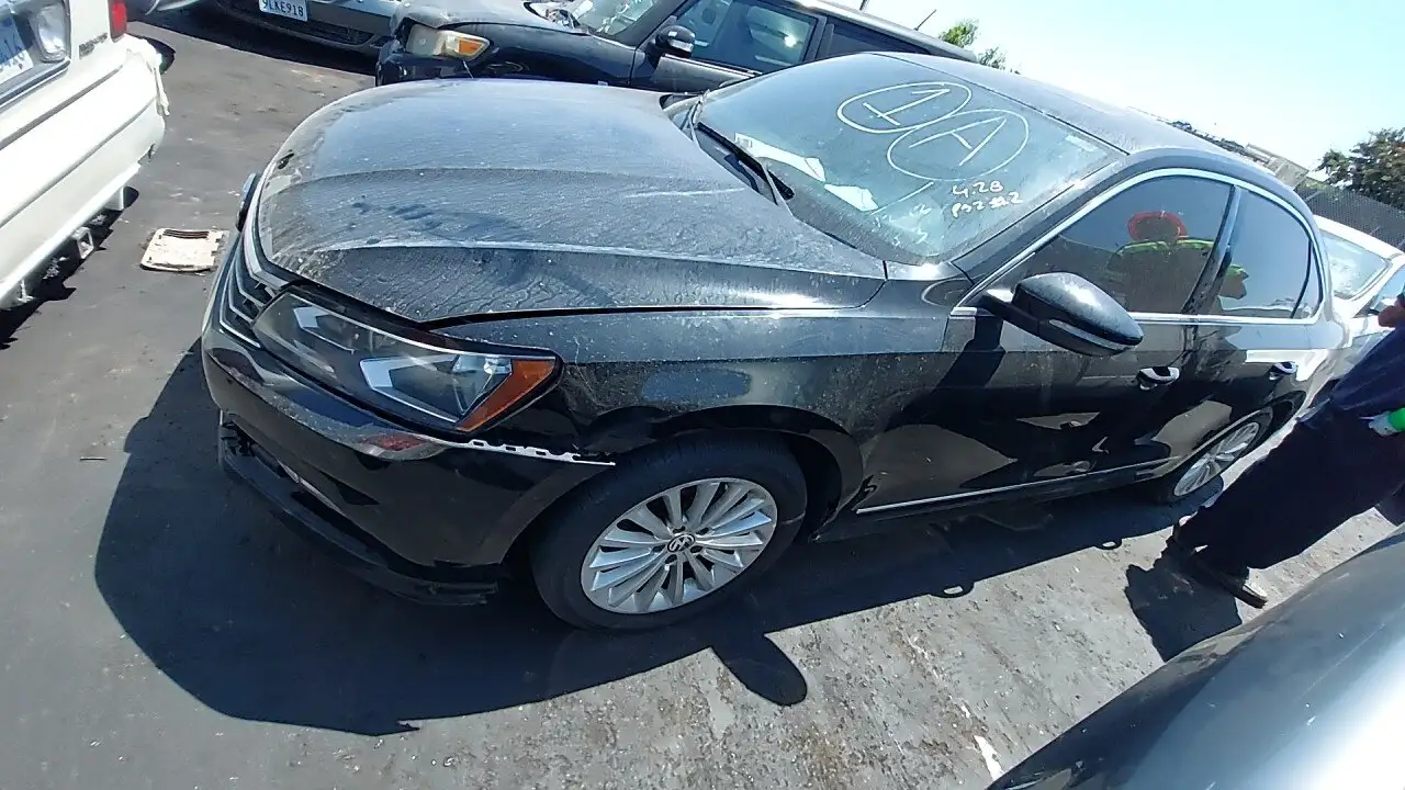 Photo of 2016 Volkswagen Passat