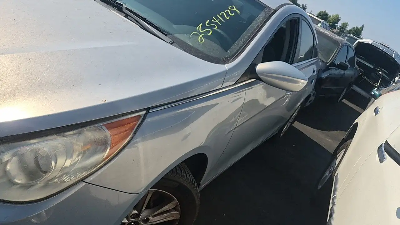 Photo of 2011 Hyundai Sonata
