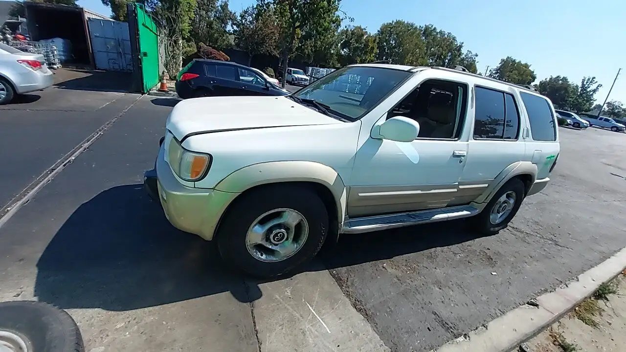 Photo of 2000 Infiniti Qx4