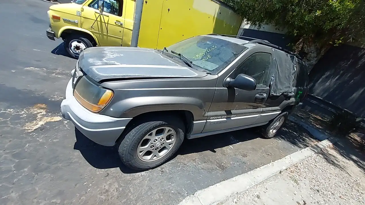 Photo of 2000 Jeep Grand Cherokee