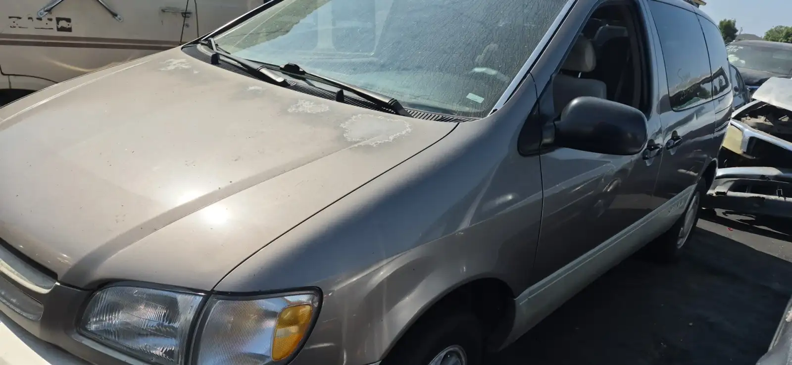 Photo of 1998 Toyota Sienna