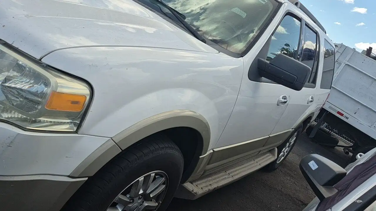 Photo of 2010 Ford Expedition