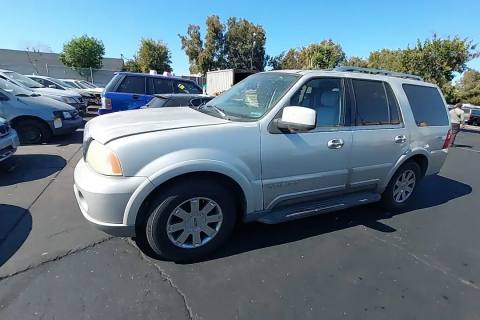 Photo of 2004 Lincoln Navigator