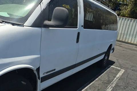 Photo of 2001 Chevrolet Express 3500