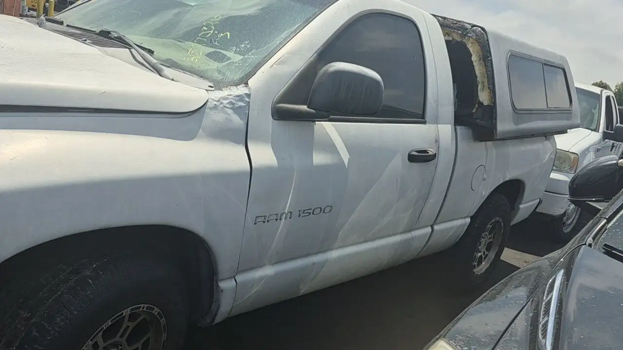 Photo of 2003 Dodge Ram 1500
