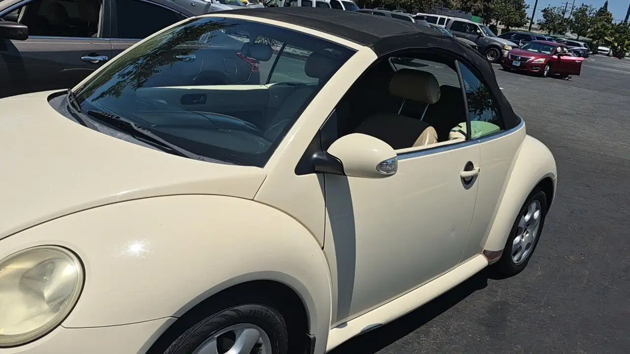 Photo of 2003 Volkswagen Beetle