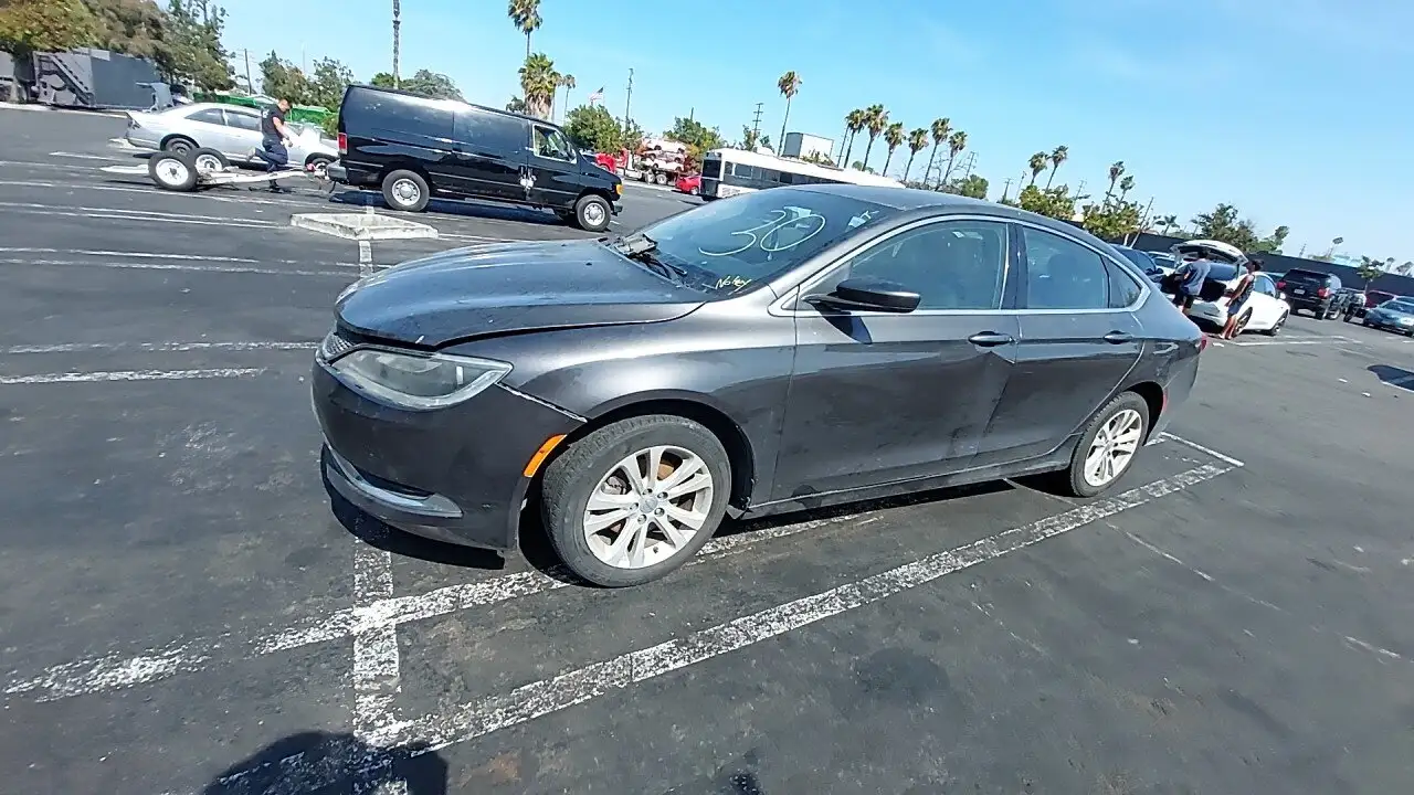 Photo of 2016 Chrysler 200