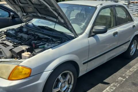 Photo of 1999 Mazda Protege