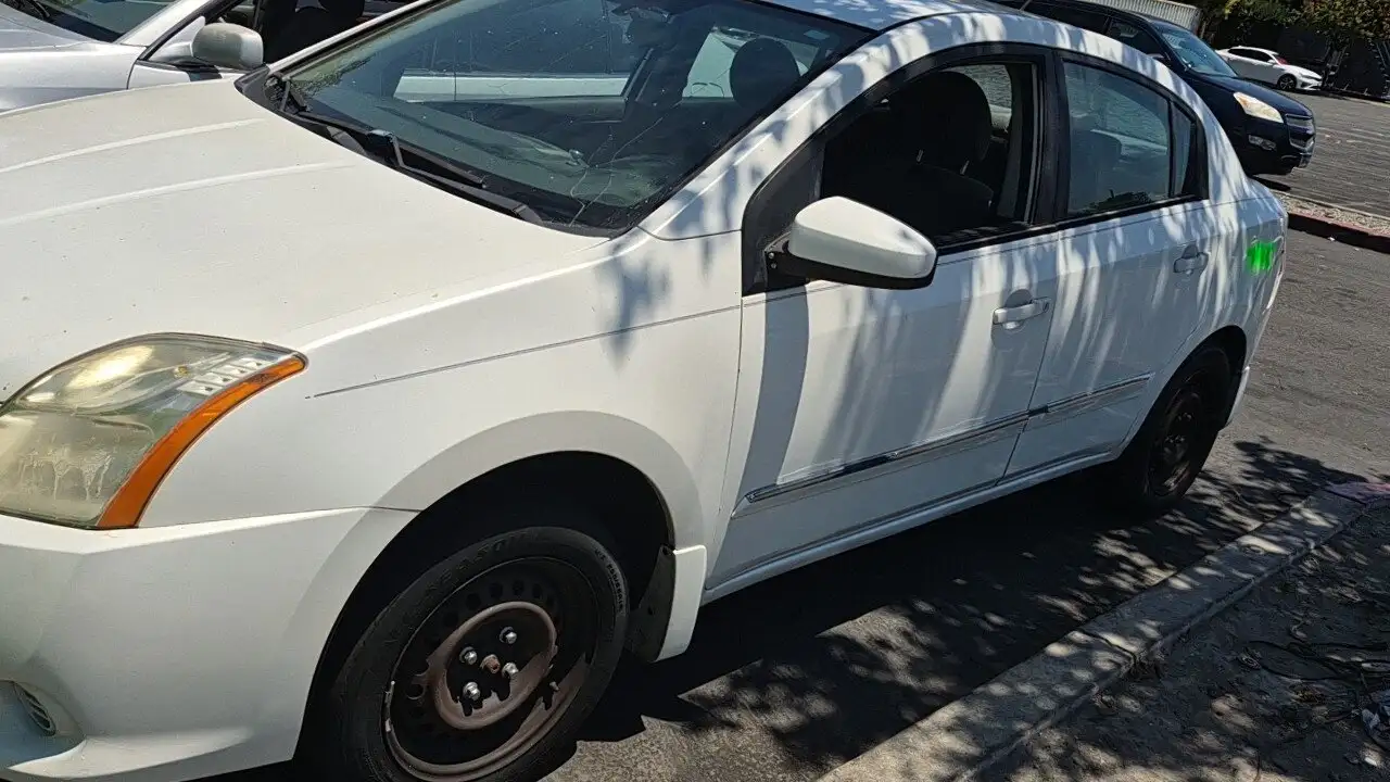 Photo of 2010 Nissan Sentra