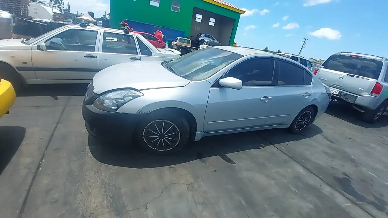 Photo of 2009 Nissan Altima