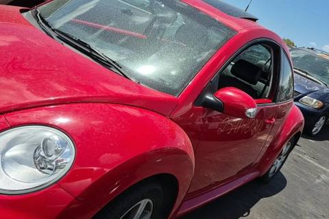 Photo of 2006 Volkswagen Beetle