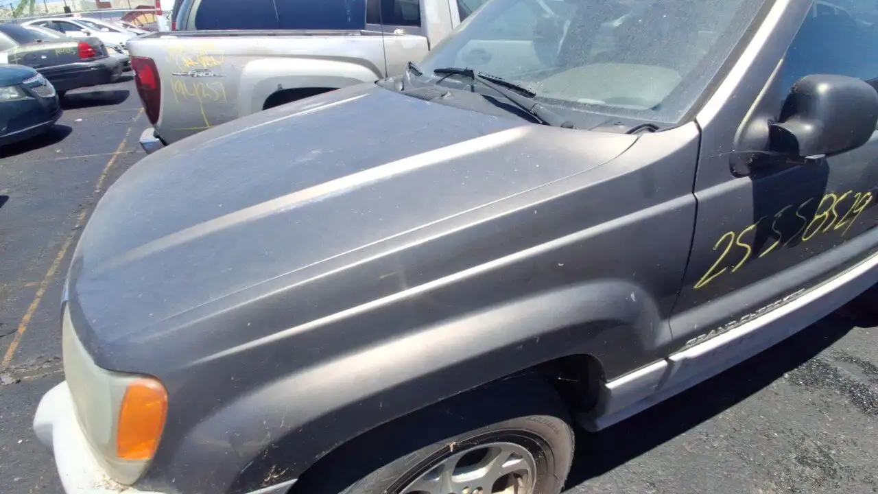 Photo of 2000 Jeep Grand Cherokee