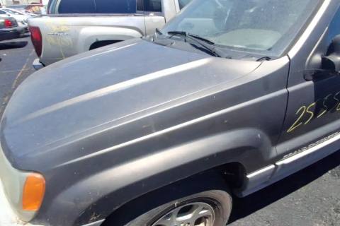 Photo of 2000 Jeep Grand Cherokee
