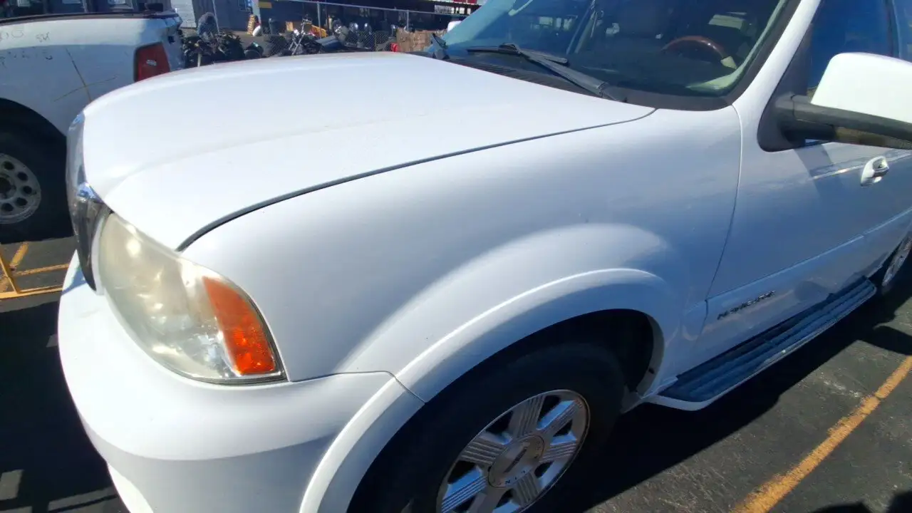 Photo of 2005 Lincoln Navigator