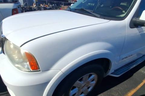 Photo of 2005 Lincoln Navigator